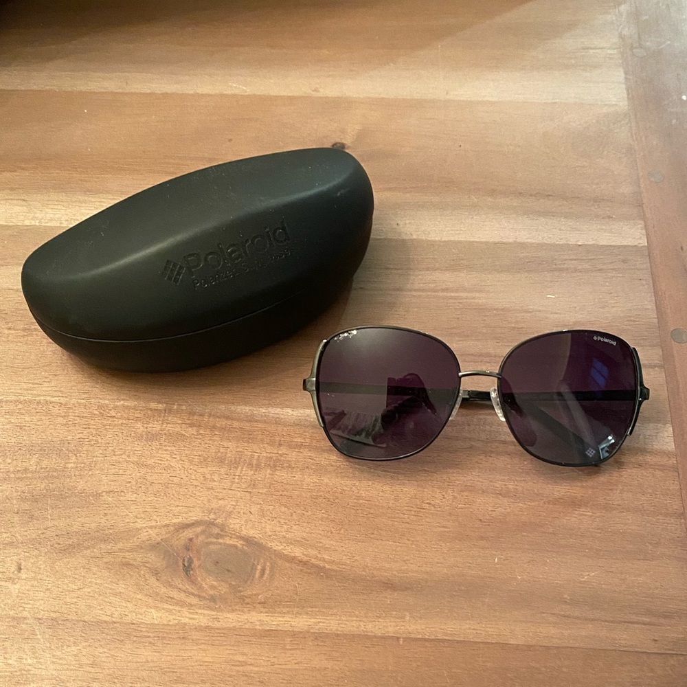 Polaroid oversize frame glasses